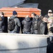 Pino Daniele, funerali Roma: lungo applauso accoglie feretro in chiesa 11