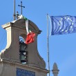 Quirinale: il forte vento stacca bandiera tricolore sul Colle 02