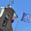 Quirinale: il forte vento stacca bandiera tricolore sul Colle 07