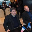 Yanis Varoufakis, il tour europeo senza cravatta del ministro delle Finanze greco