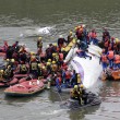 Taiwan, aereo TransAsia precipita nel fiume dopo decollo6