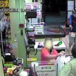 Bari, sorvegliato speciale rapina supermercato con pistola e casco06