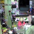 Bari, sorvegliato speciale rapina supermercato con pistola e casco3