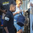 Beyonce passeggia senza reggiseno a West Hollywood03