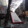 Londra, bus a colpisce albero: