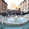 Ultras Feyenoord, Barcaccia di piazza di Spagna devastata a Roma FOTO 22