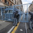 Lega a Roma, centri sociali in piazza. Allerta scontri: schierati 4.000 agenti 10