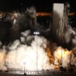Las Vegas, la spettacolare demolizione dell'Hotel Clarion023
