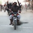 Isis, tre soldati siriani picchiati a morte dalla folla. Nuovo video 8