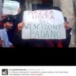 movimenti occupano chiesa piazza del Popolo, trascinati fuori 7