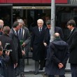 Sergio Mattarella: tram, treni e voli di linea. Non è low cost ma low profile