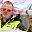 Uber: mille taxi in corteo a Torino, nasi rossi e fumogeni6