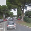 Casal Palocco (Roma), tabaccaio insegue e spara a rapinatori 03