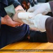 Isis taglia mani ai ladri FOTO. Prima fascia braccia e imbottisce di antidolorifici02
