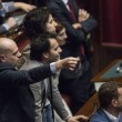 Deputati M5s tirano Swatch a Lupi, non Rolex e Renzi sogna che si dimetta