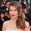 Laetitia Casta nuovo taglio: capelli rasati sulle tempie03