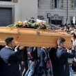 Tunisi, Orazio Conte e Antonella Sesino: funerali Torino, applauso accoglie feretri 08