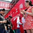 Lewis Hamilton champagne contro hostess Gesto sessista, chieda scusa (3)