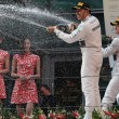 Lewis Hamilton champagne contro hostess Gesto sessista, chieda scusa (5)