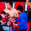 The Voice, Francesco Facchinetti fa tatuaggio in diretta: "I Love 7