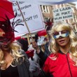 VIDEO YouTube - Amsterdam, prostitute contro la chiusura delle "vetrine"