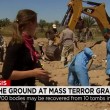 VIDEO YouTube. Iraq, 10 fosse comuni a Tikrit: 1700 soldati giustiziati da Isis 7