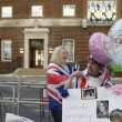 Kate Middleton, stampa e fan monarchia attendono l'arrivo del Royal baby6