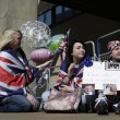 Kate Middleton, stampa e fan monarchia attendono l'arrivo del Royal baby17