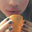 "Kylie Jenner Challenge", labbra a"canotto" sorella di Kim Kardashian imitate su Twitter06