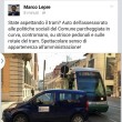 Roma, "auto del comune ferma sulle strisce e rotaie tram" FOTO Fb