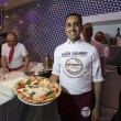 Napoli, M5s: Fico e Di Maio servono pizza per autofinanziamento regionali04