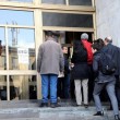 Claudio Giardiello, lunghe file al tribunale di Milano dopo la strage03