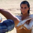 kim kardashian nuda deserto 05