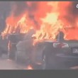 Milano, auto in fiamme a corteo No Expo. Una è della ex di Salvini FOTO