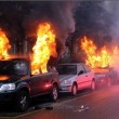 Milano, auto in fiamme a corteo No Expo. Una è della ex di Salvini FOTO