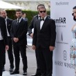 Cannes. Dita Von Teese, Eva Longoria, Gigi Hadid: sexy scollature evento Amfar020