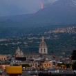 Etna erutta di nuovo: lava fuoriesce dal cratere sud-est05