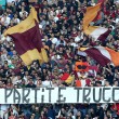 Lazio-Roma FOTO: scontri, stadio, striscioni e coreografie