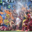 Lazio-Roma FOTO: scontri, stadio, striscioni e coreografie