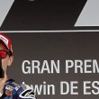 http://www.blitzquotidiano.it/video/motogp-assen-jorge-lorenzo-ko-frattura-clavicola-video-1605275/