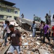 Terremoto Nepal, altra scossa di 7.4. Rischio nuova strage dopo gli 8mila morti120