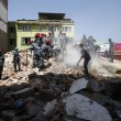 Terremoto Nepal, altra scossa di 7.4. Rischio nuova strage dopo gli 8mila morti30