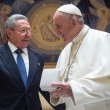 Cosa ha regalato Renzi a Raul Castro? Sigari toscani...