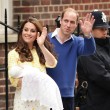 VIDEO YouTube - Royal girl, prima FOTO con Kate Middleton e William7