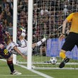 VIDEO YouTube. Messi, gol a cucchiaio in Barcellona-Bayern: Boateng-Neuer a terra 05
