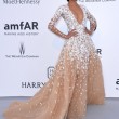Cannes. Dita Von Teese, Eva Longoria, Gigi Hadid: sexy scollature evento Amfar028
