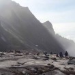 Terremoto Malesia: morto scalatore e 160 alpinisti intrappolati su monte Kinabalu 02