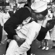 Il bacio del marinaio a Times Square è un falso: ecco il perché 01