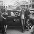 Belen Rodriguez, pancino sospetto all'inaugurazione del Ricci FOTO