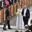 Svezia, il principe Carl Philip sposa la star reality Sofia09